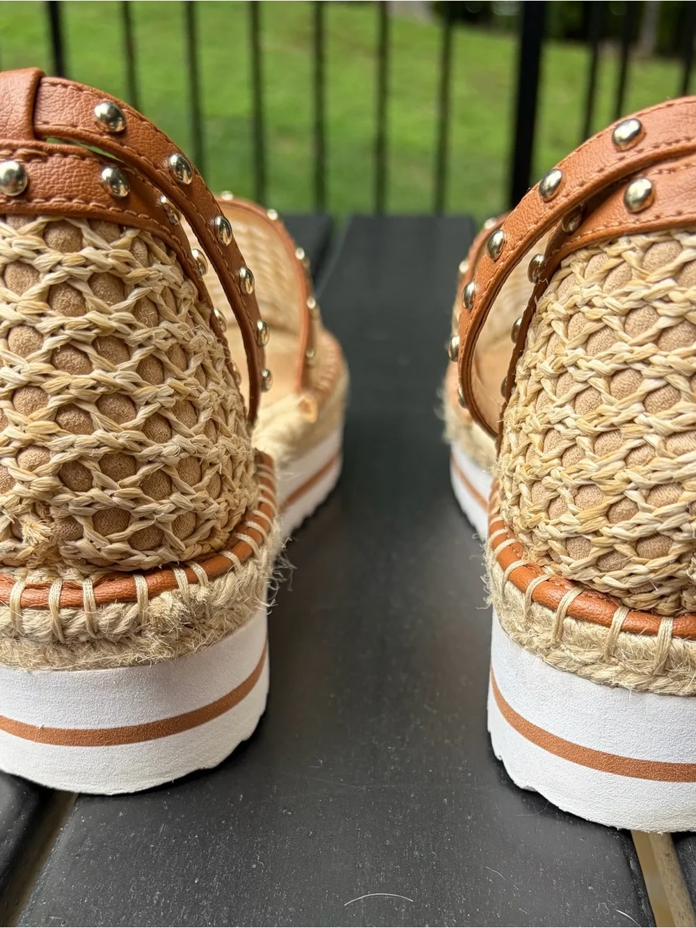 Jennifer Lopez comfortable woven